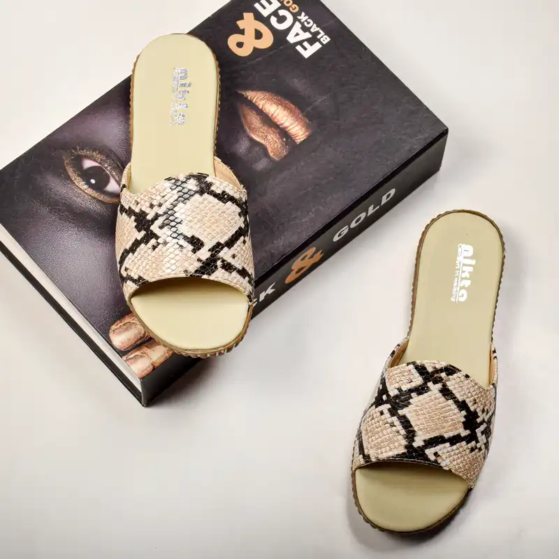 دمپایی زنانه نیکتا مدل CR.2799