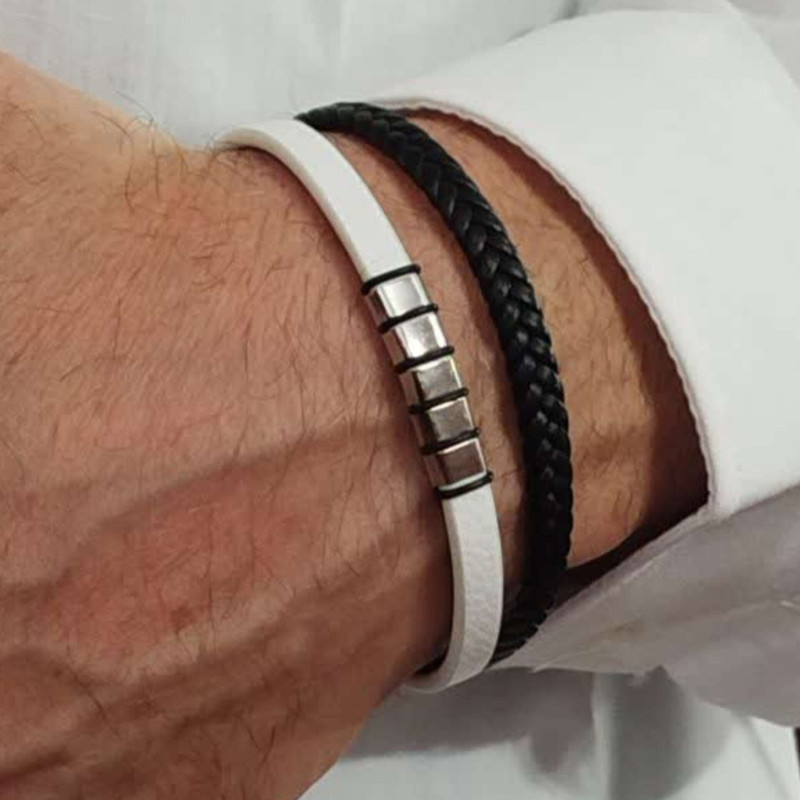 دستبند مردانه مدل روکو چرم طبیعی کد 9933 دستبند مردانه مدل روکو چرم طبیعی کد 9933