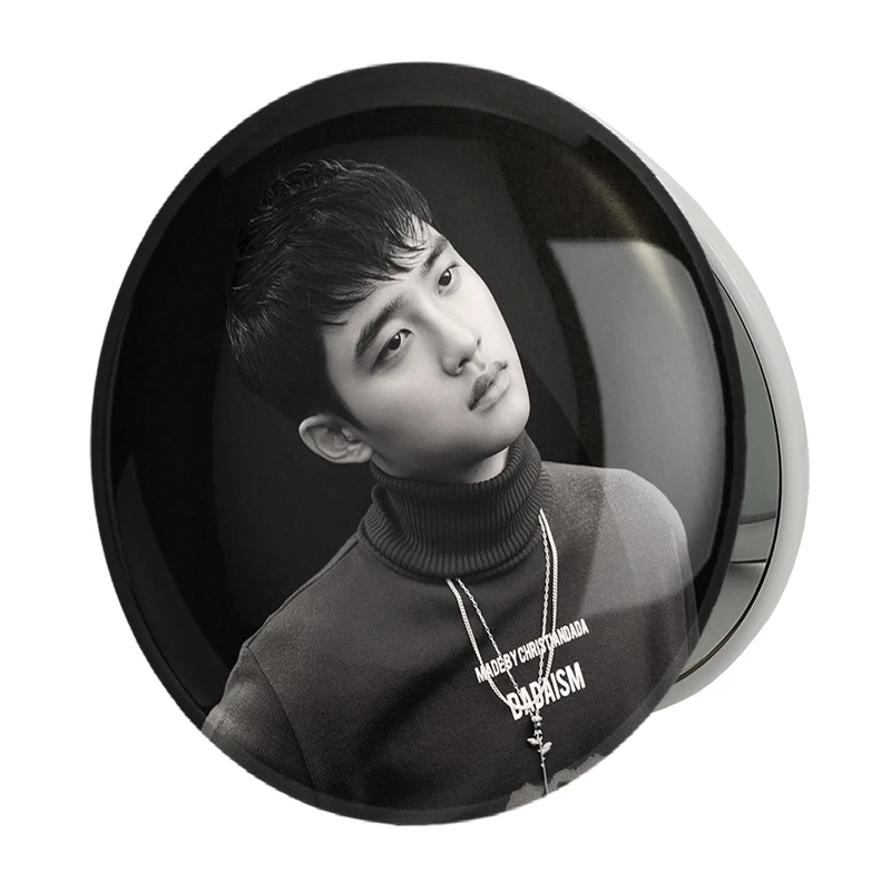 آینه جیبی خندالو طرح کیونگسو گروه اکسو EXO مدل تاشو کد 16788 