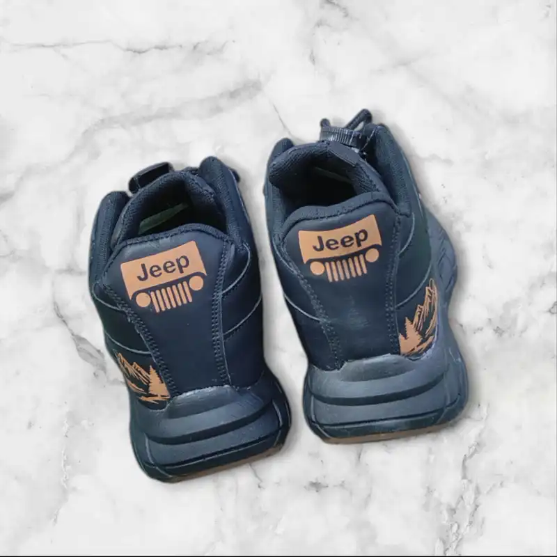 نیم بوت پسرانه مدل زیپ لاین