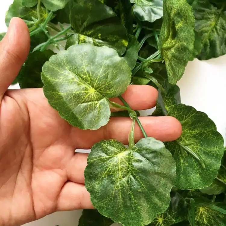 گل مصنوعی مدل ریسه برگ شمعدونی طرح TSG