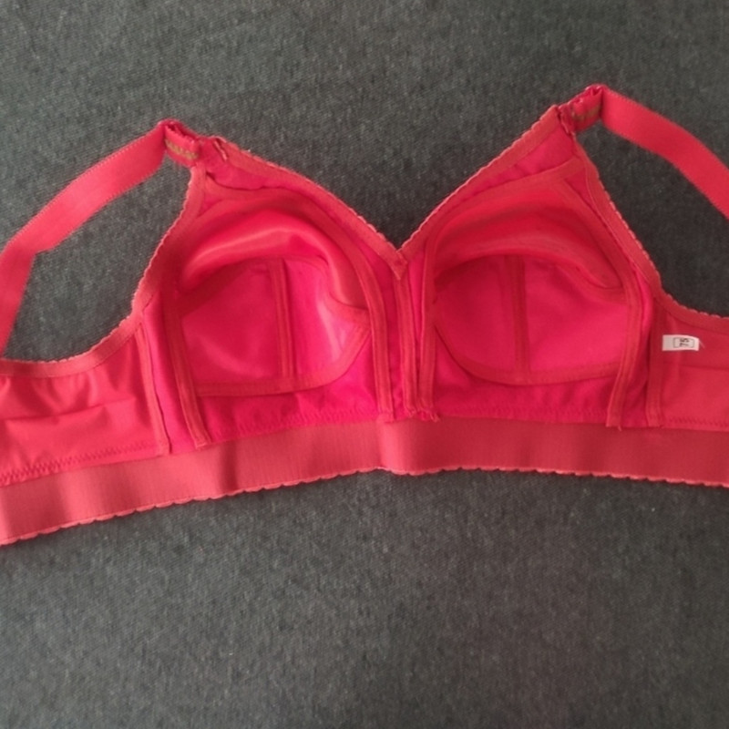 سوتین زنانه مدل کش پهن