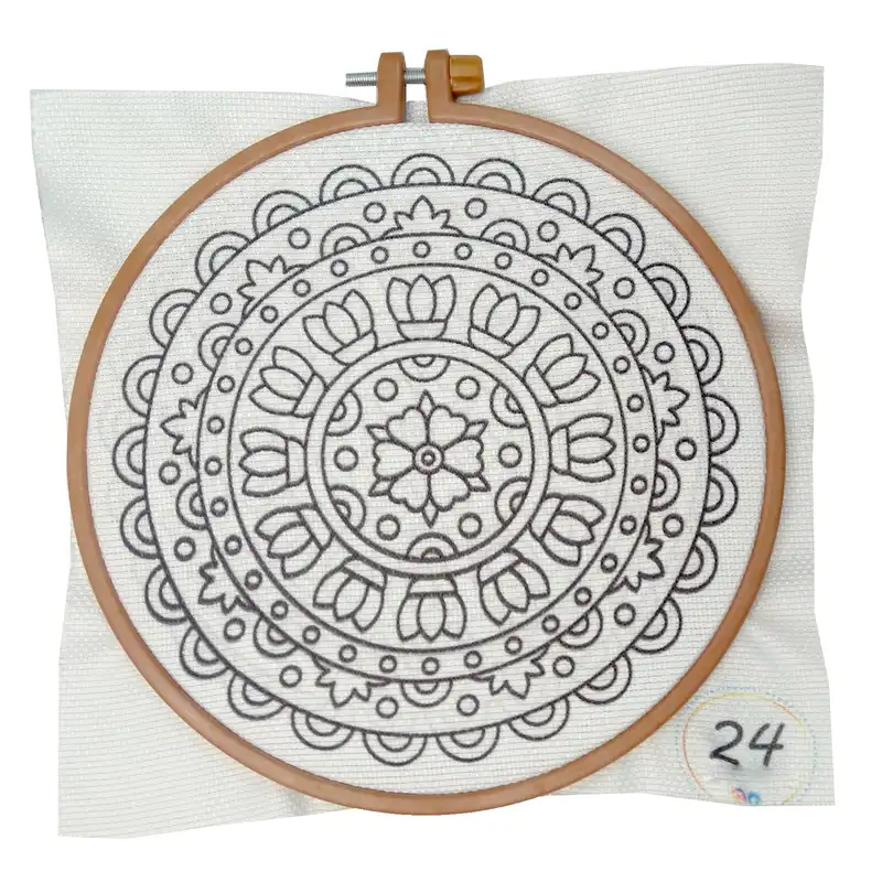 بسته گلدوزی طرح ماندالا لاله مجموعه 14 عددی