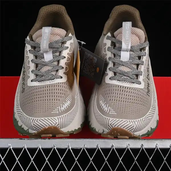 کفش پیاده روی مدل Fresh Foam MTMORCB3