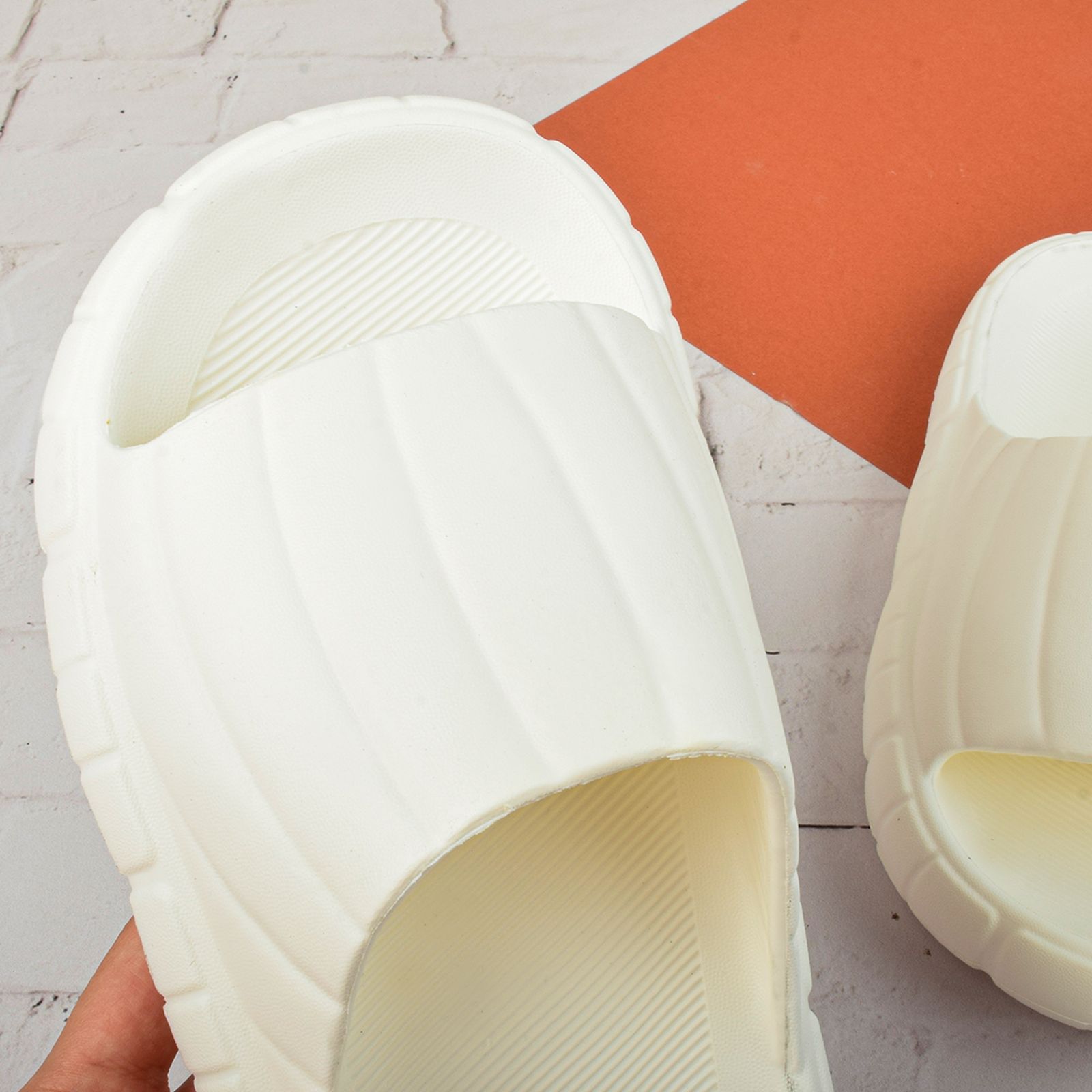 دمپایی زنانه شهپر مدل پریا نرمینه PK.4070 -  - 18