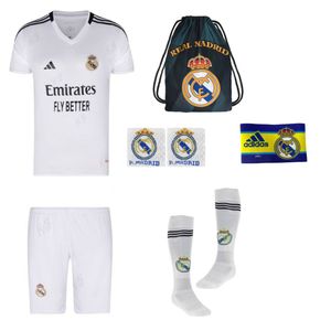 ست 7 تکه لباس ورزشی مدل رئال مادرید طرح وینیسیوس کد 2025s