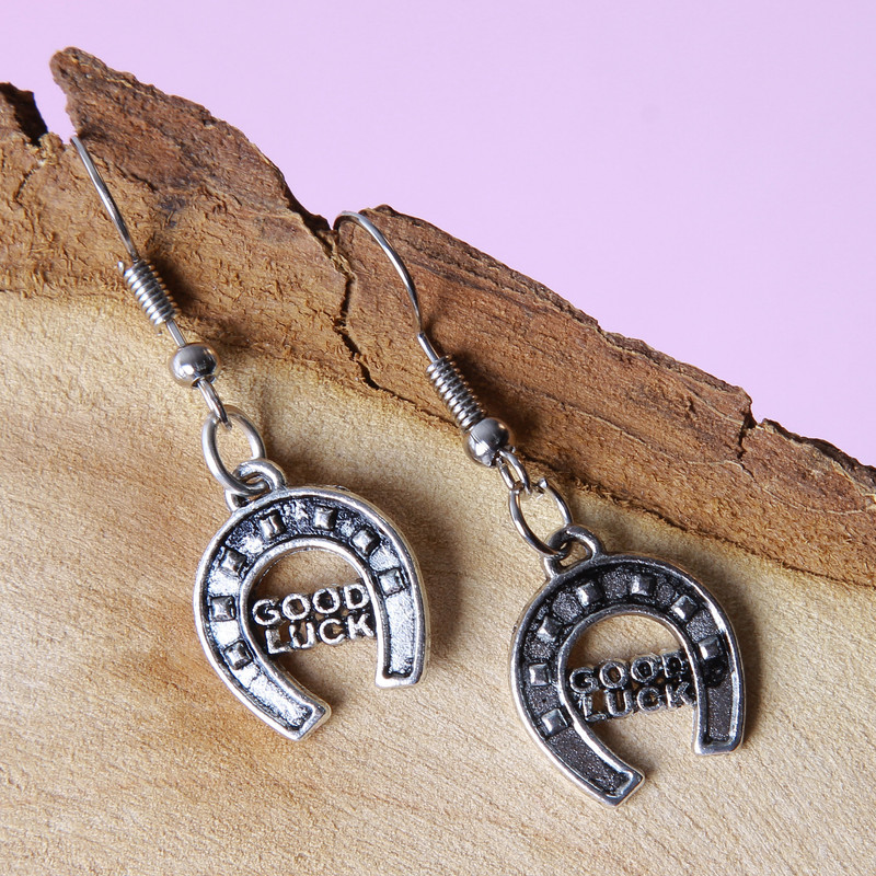 گوشواره دخترانه بازرگانی میلادی کد GZN_047 گوشواره دخترانه بازرگانی میلادی کد GZN_047