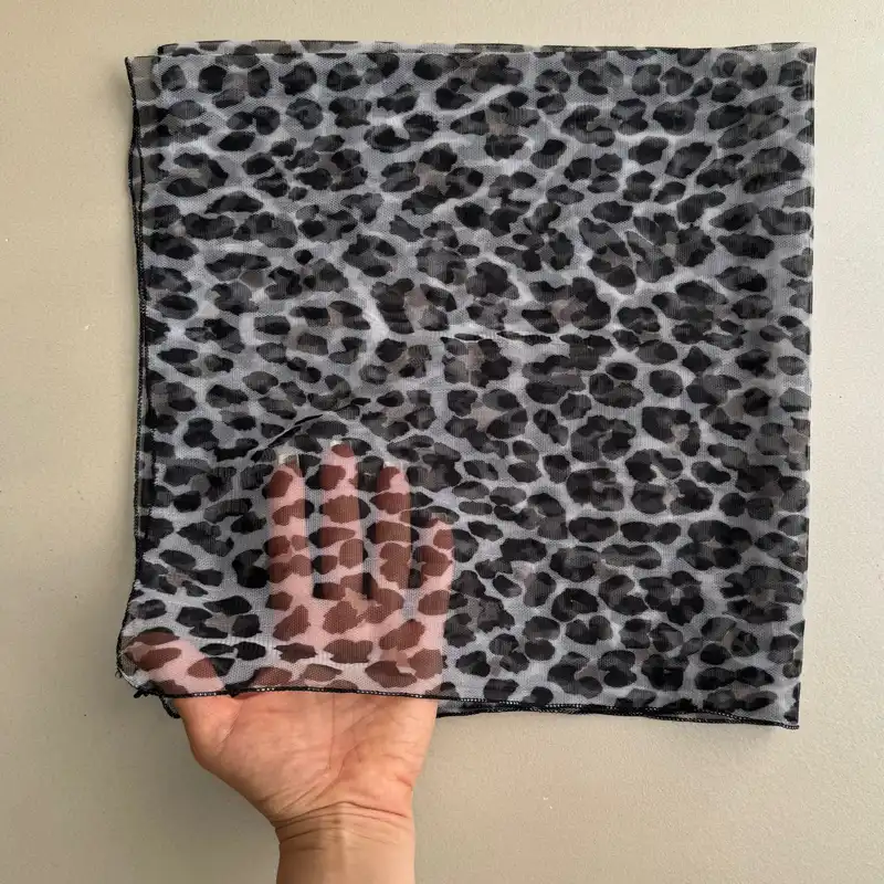 روسری زنانه مدل مینی توری پلنگی کد 2