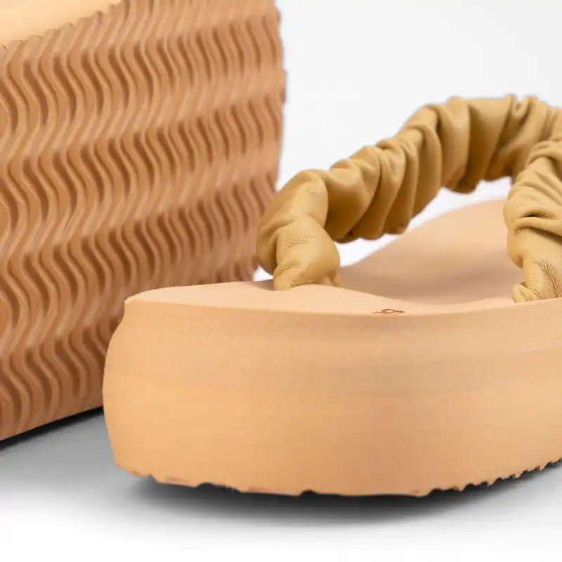 دمپایی لاانگشتی زنانه جوتی جینز مدل Soft کد 01 رنگ کرم