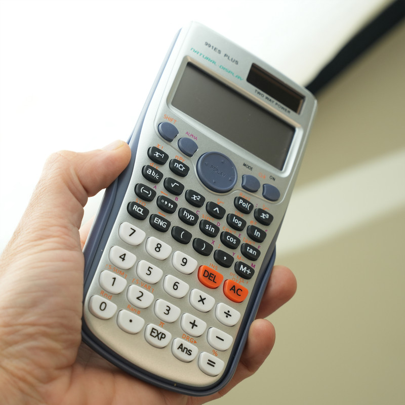 ماشین حساب مهندسی مدل خورشیدی کد 991ES-PLUS