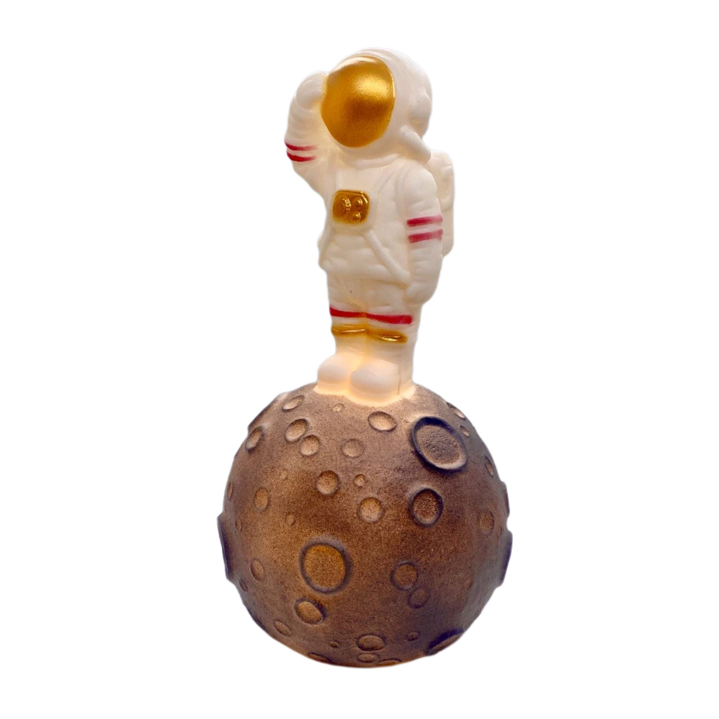 چراغ خواب اتاق کودک طرح فضانورد کد 09