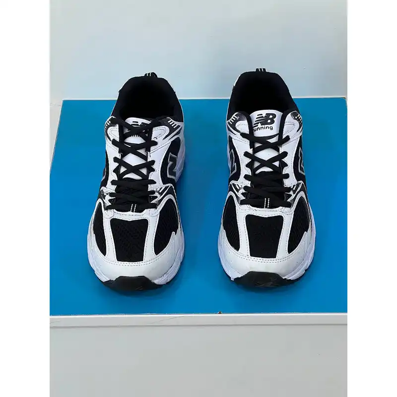 کفش ورزشی مردانه مدل W