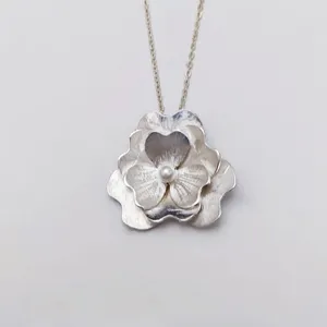 گردنبند نقره زنانه مدل گل