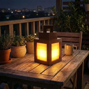 چراغ رومیزی مدل فانوس ماینکرفت چراغ دار