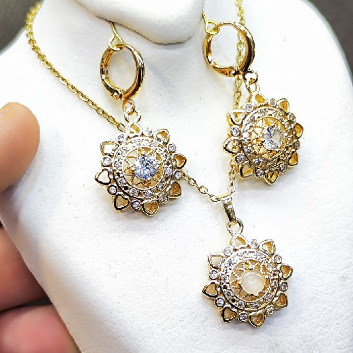 نیم ست زنانه مدل آبکاری طلا کد 47800 نیم ست زنانه مدل آبکاری طلا کد 47800