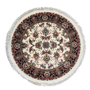 فرش ماشینی 700 شانه زمینه کرم حاشیه سرمه ای مدل صبا