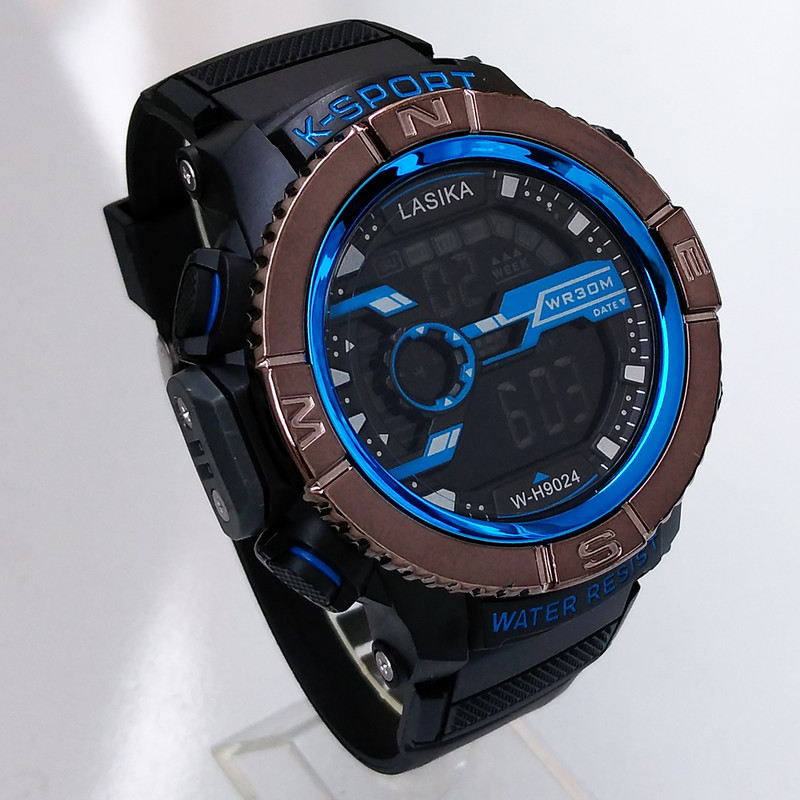 ساعت مچی دیجیتال مردانه مدل SPORT چراغدار کرنومتردار ضدآب کد 573 ساعت مچی دیجیتال مردانه مدل SPORT چراغدار کرنومتردار ضدآب کد 573