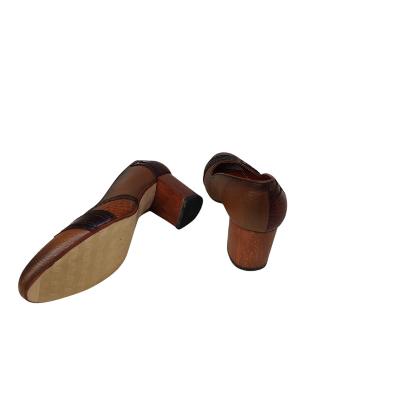 کفش زنانه مدل MNFI 384 چرم طبیعی رنگ قهوه ای