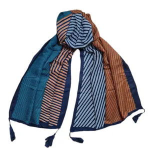 شال زنانه مدل نخی پاییزه لاین دار 1000033