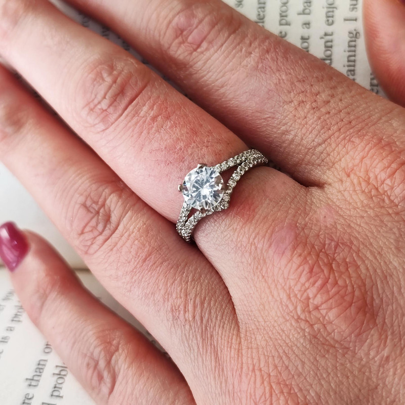 انگشتر نقره زنانه مدل جواهری سولیتر JW5065 انگشتر نقره زنانه مدل جواهری سولیتر JW5065