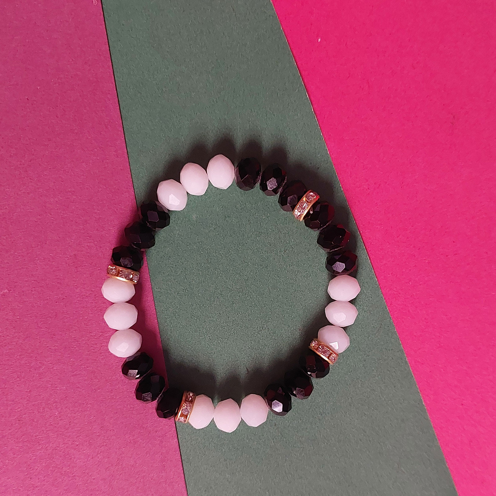 دستبند زنانه مدل کریستالی با رینگ نگین دار کد HC192 دستبند زنانه مدل کریستالی با رینگ نگین دار کد HC192