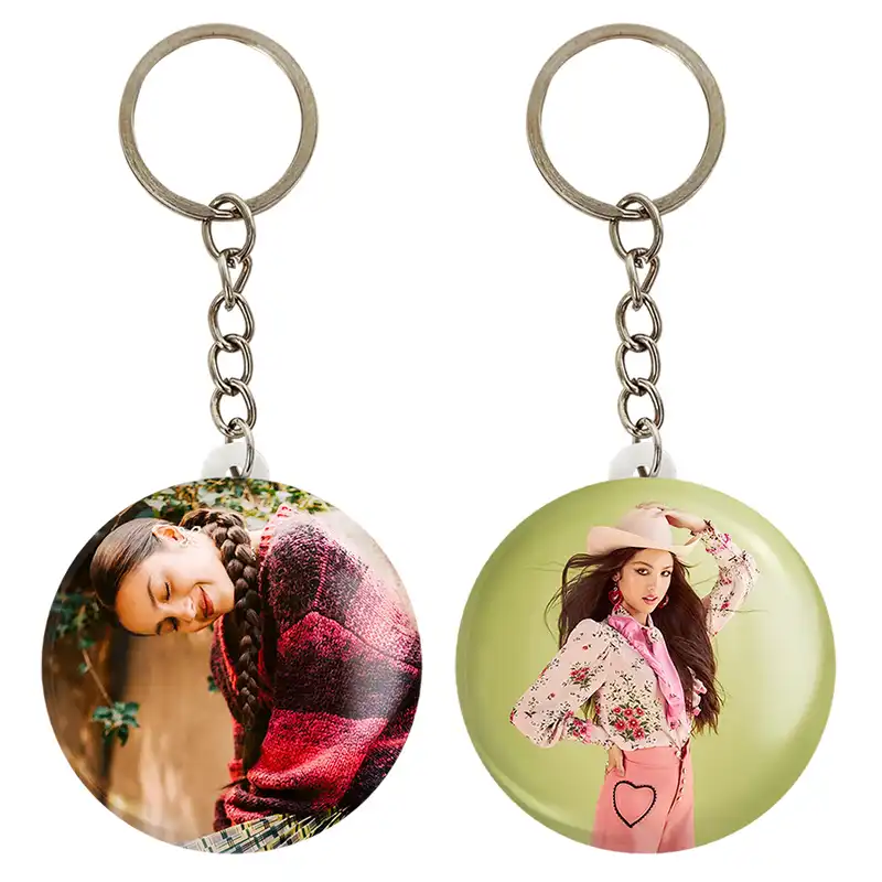 جاکلیدی خندالو مدل اولیویا رودریگو Olivia Rodrigo کد 1926919266 مجموعه 2 عددی