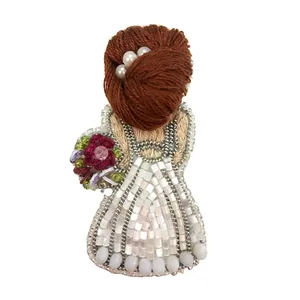 گل سینه زنانه مدل عروس