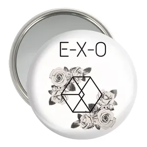 آینه جیبی خندالو مدل گروه اکسو EXO  کد 16828