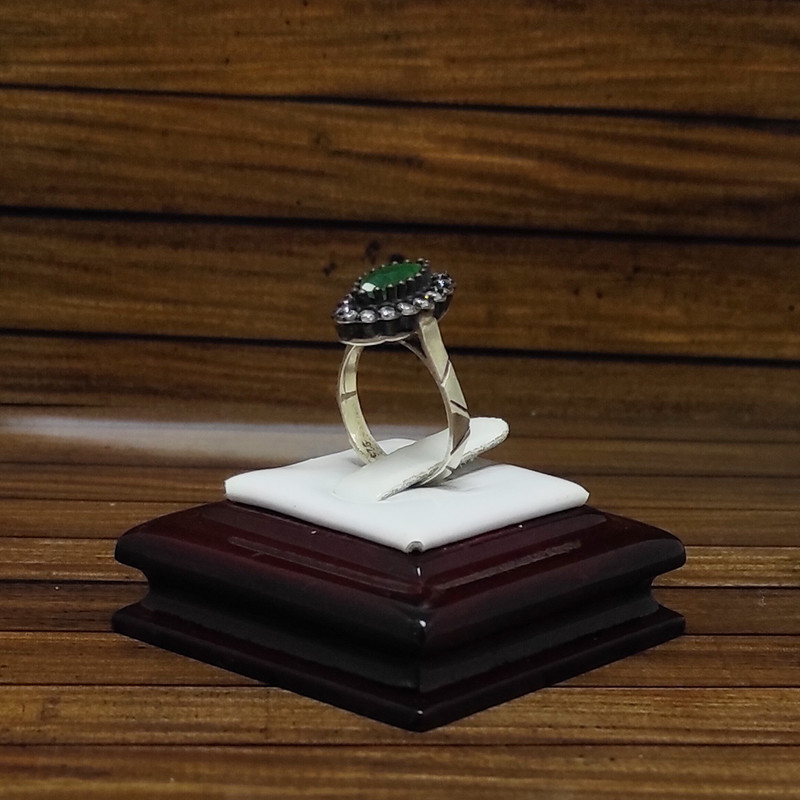 انگشتر نقره زنانه سلین کالا مدل زمرد طبیعی کد Mps-6