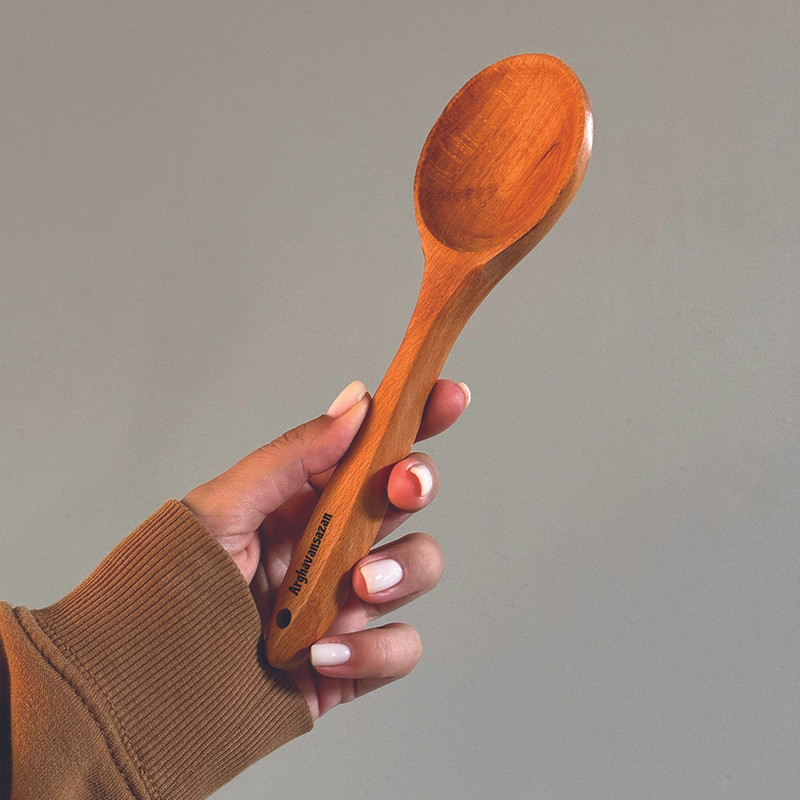 قاشق چوبی ارغوان سازان مدل نیکی