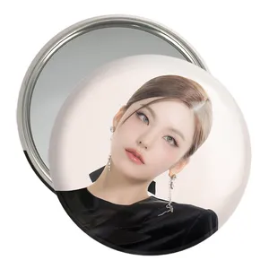 آینه جیبی خندالو مدل یجی گروه ایتزی ITZY  کد 20208