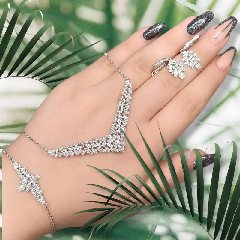 نیم ست نقره زنانه مدل برلیان کد 093