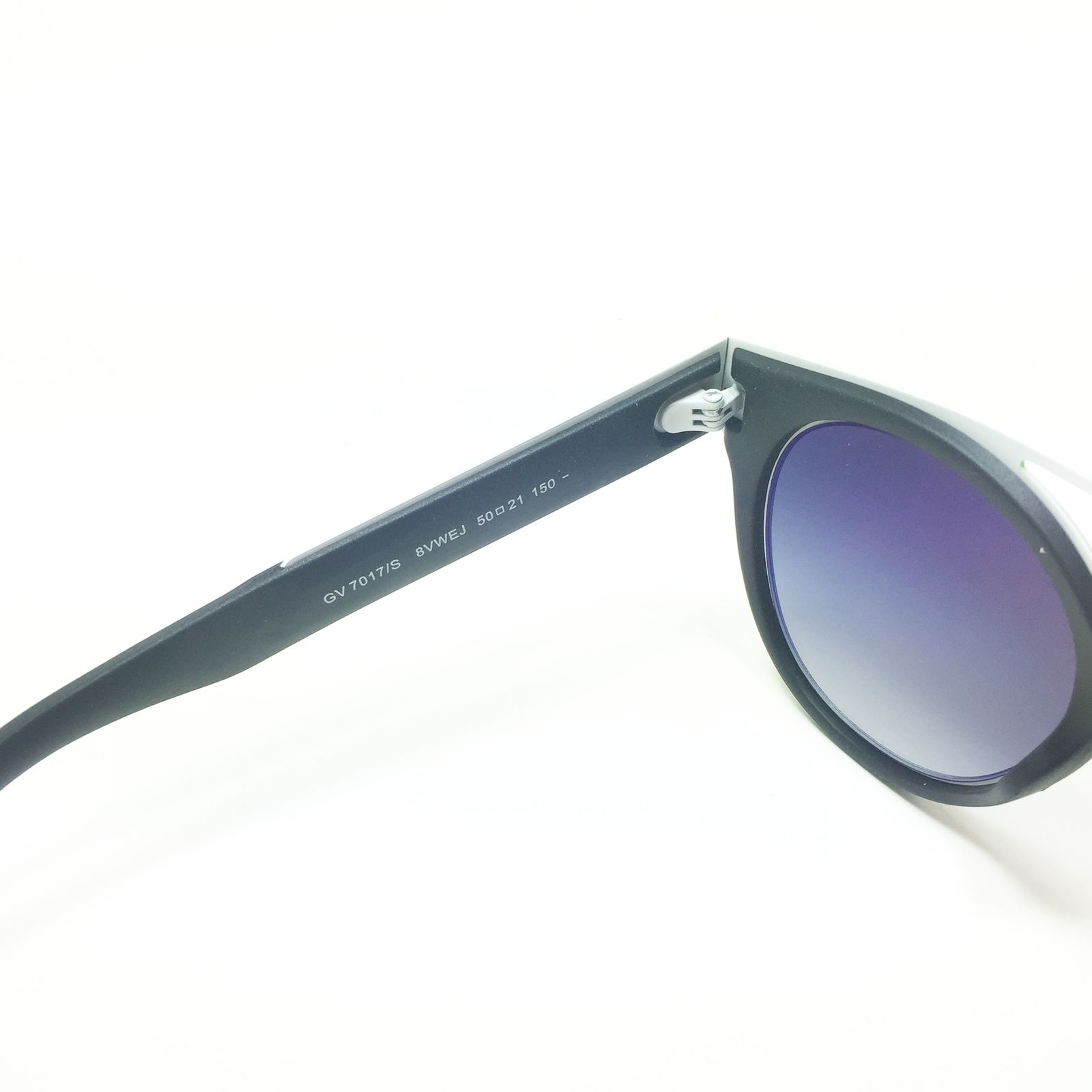عینک آفتابی ژیوانشی مدل V 7017 S -  - 4