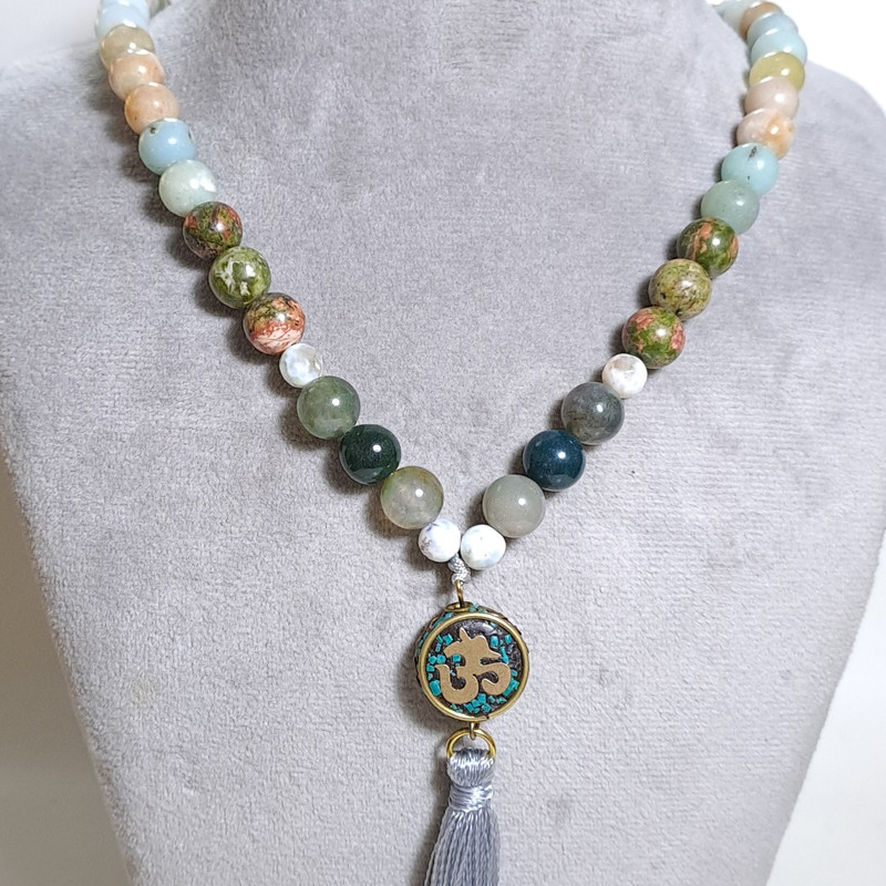 گردنبند مدل تبتی خزه ای و آمازونیت