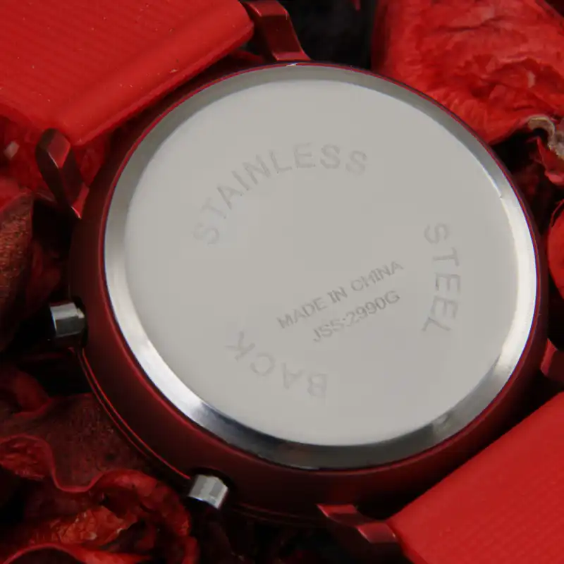 ساعت مچی دیجیتال زنانه مدل اسپرت بند سیلیکونی شیک کد WHW_296