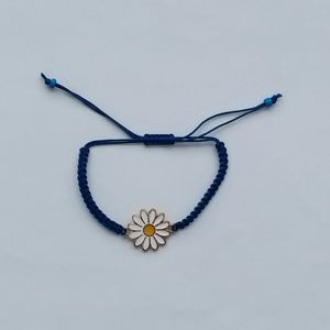 نقد و بررسی دستبند دخترانه مدل گل بابونه NA124 توسط خریداران