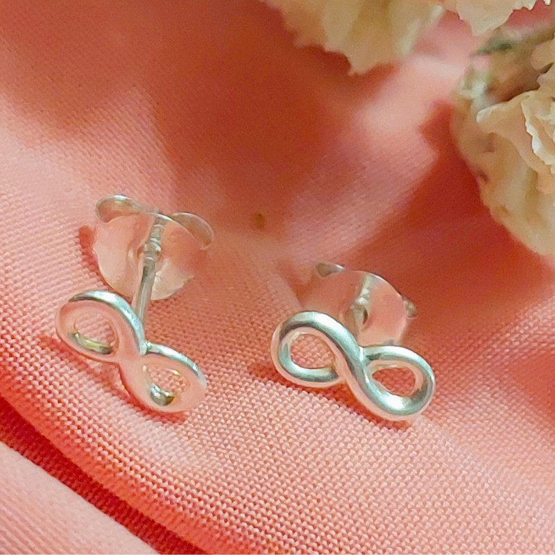 گوشواره نقره زنانه آی ام مدل بینهایت