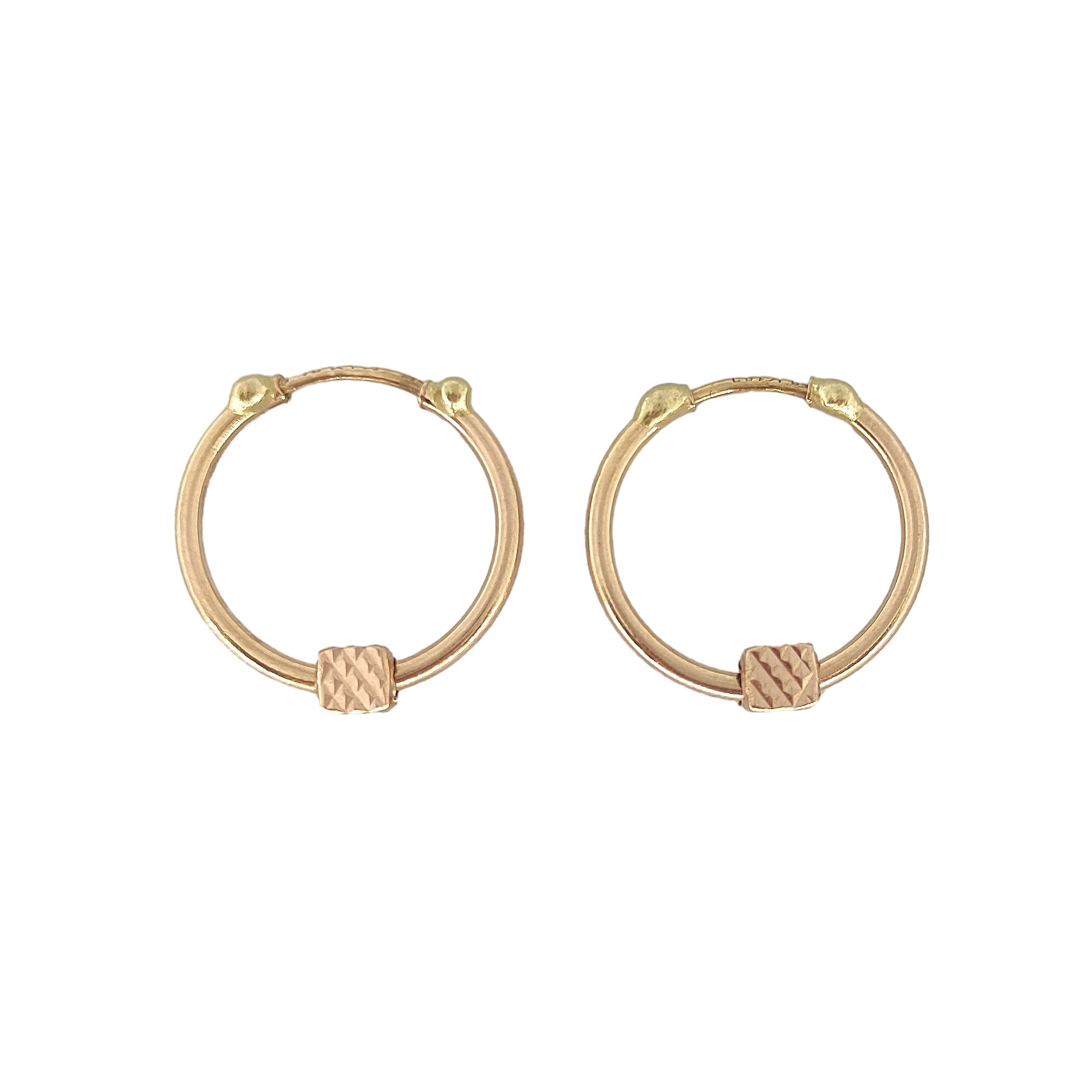 گوشواره طلا 18 عیار دخترانه طلا و جواهرسازی افرا مدل حلقه ای 092