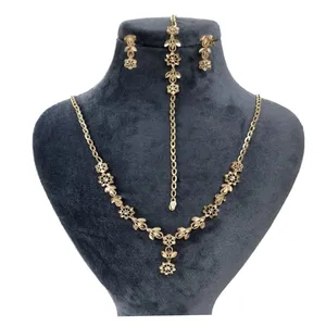 نیم ست طلا 18 عیار زنانه گالری یارطلا مدل تراش کد SR150-G