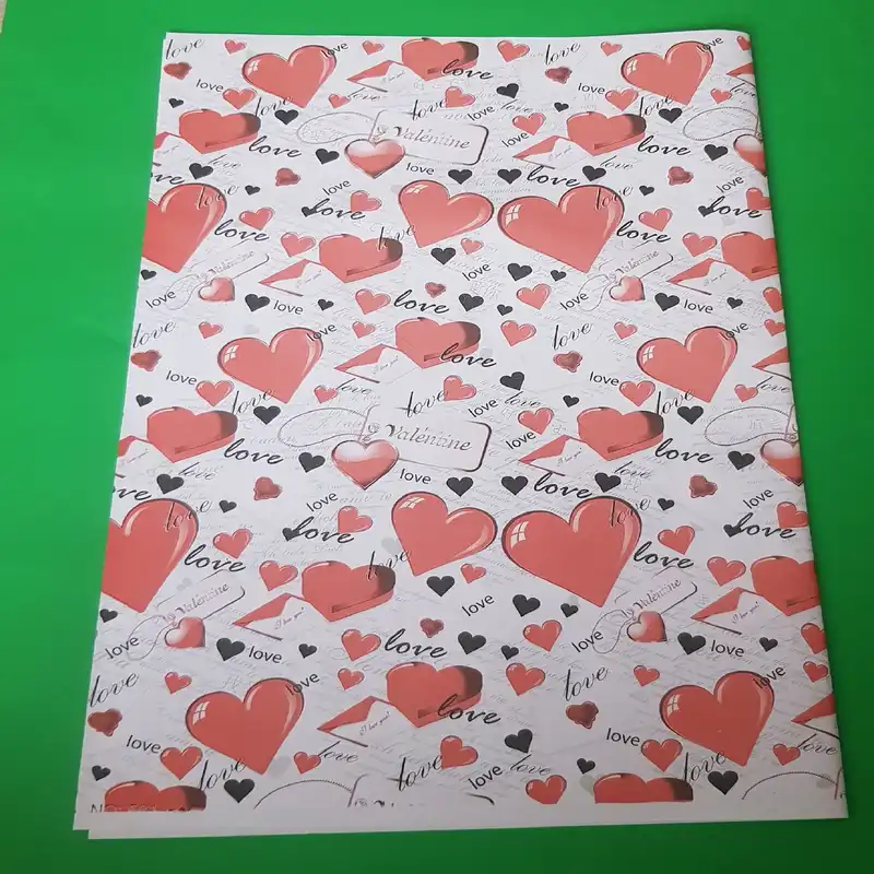 کاغذ کادو مدل قلب قلبی