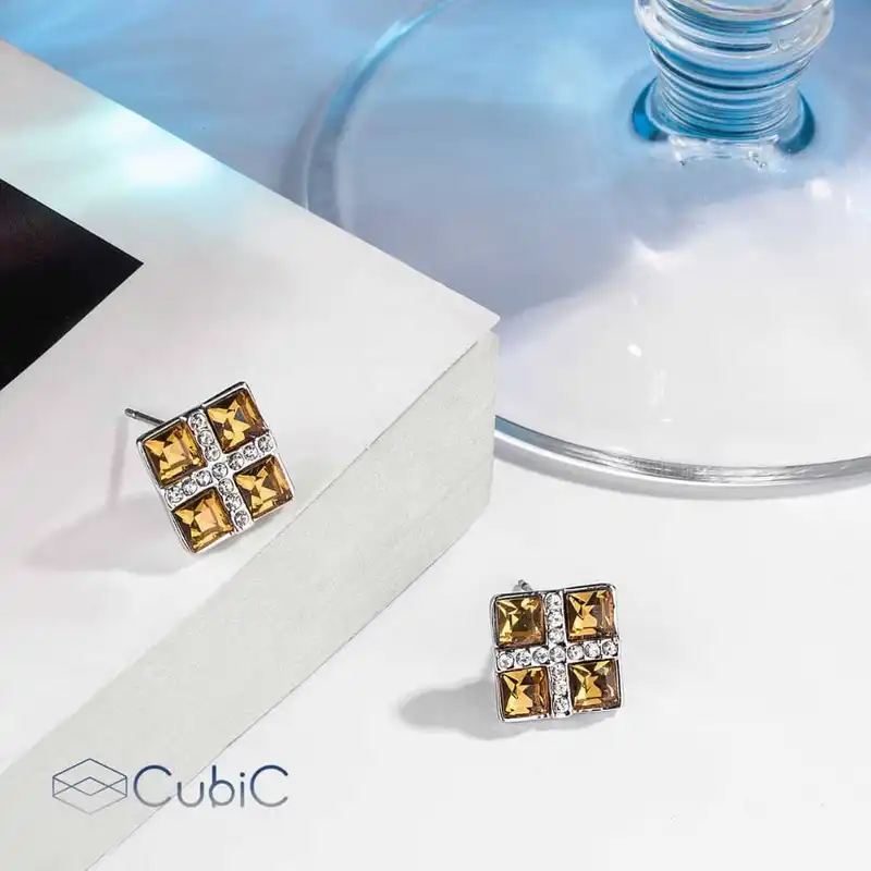 گوشواره زنانه کوبیک مدل QE-351016