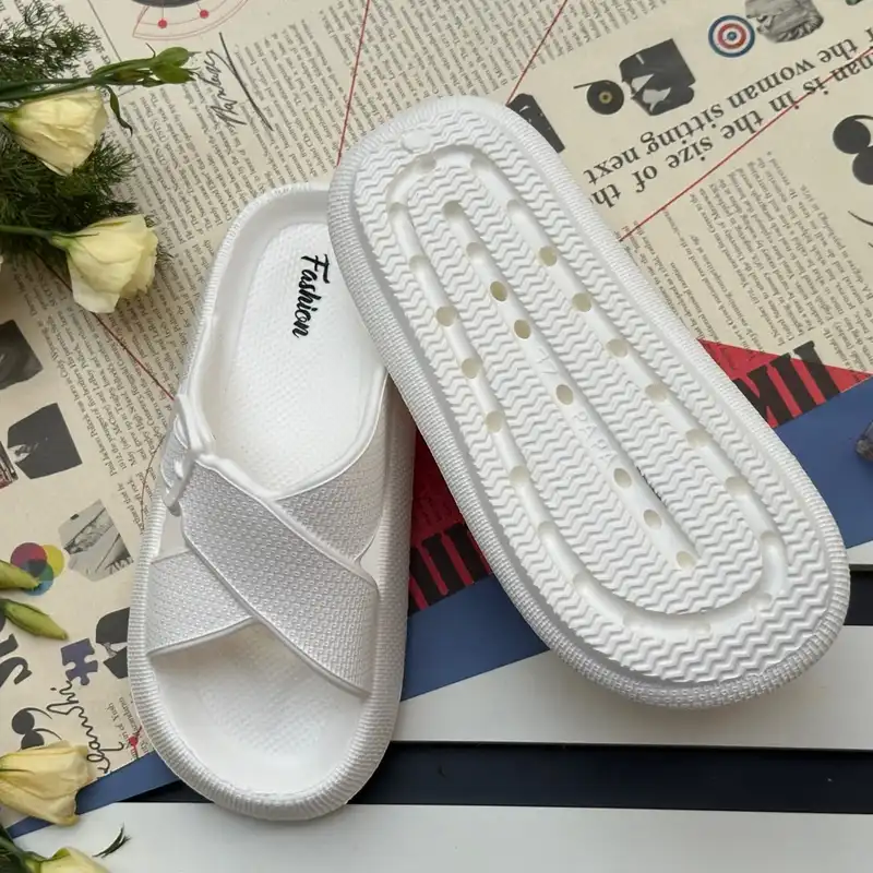 دمپایی زنانه پاپا کد WH