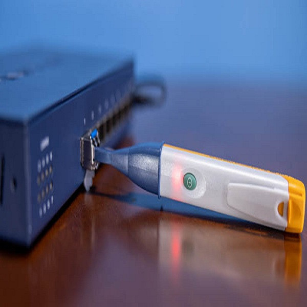 تستر فیبر نوری فلوک مدل  FiberLert