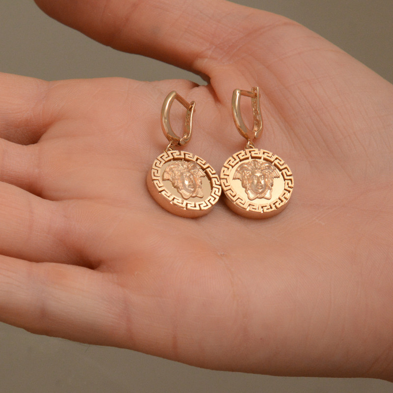 گوشواره طلا 18 عیار زنانه طلای مستجابی مدل آینه ای کد V02 گوشواره طلا 18 عیار زنانه طلای مستجابی مدل آینه ای کد V02