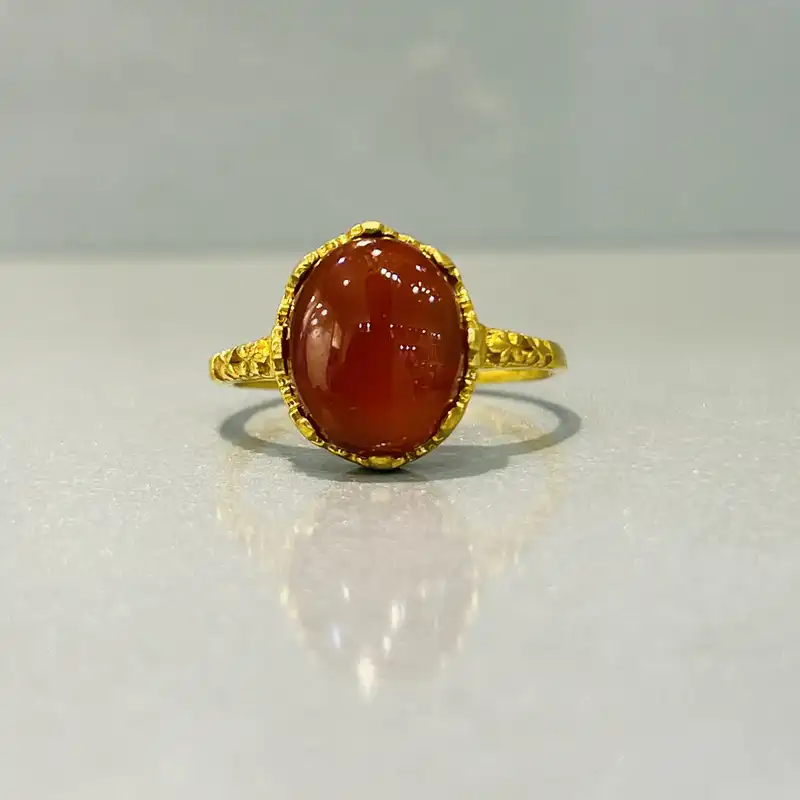 انگشتر نقره زنانه مدل ظریف روکش طلا عقیق یمنی کد 04-35