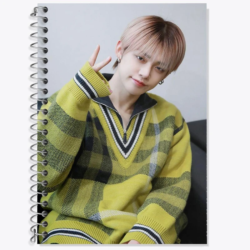 دفتر زبان 50 برگ خندالو مدل دو خط طرح یونجون گروه تی اکس تی TXT کد 19976