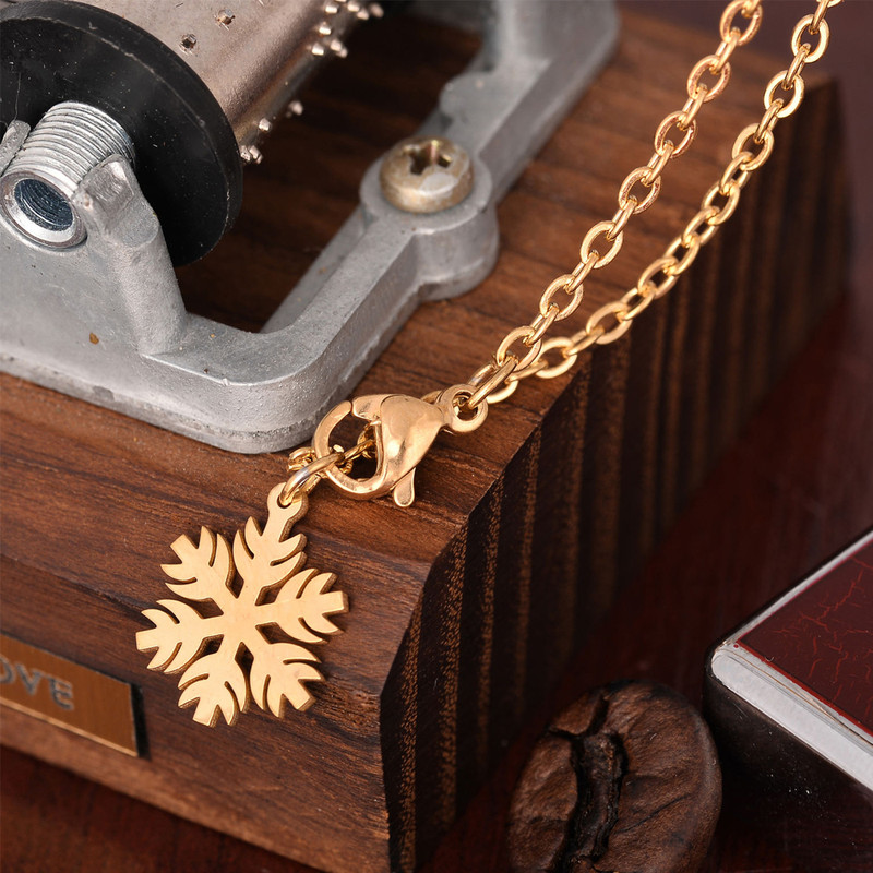 آویز ساعت زنانه طرح برف آویز ساعت زنانه طرح برف