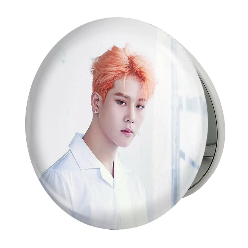 آینه جیبی خندالو طرح جوهان گروه مانستا اکس MONSTA X مدل تاشو کد 12269 