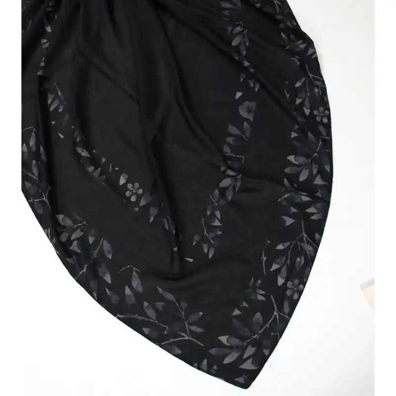 روسری زنانه مدل نخی ساده اربعین قواره 140 کد a-2650