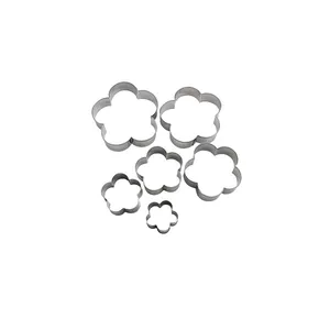 کاتر شیرینی پزی طرح گل 5 پر مجموعه 6 عددی